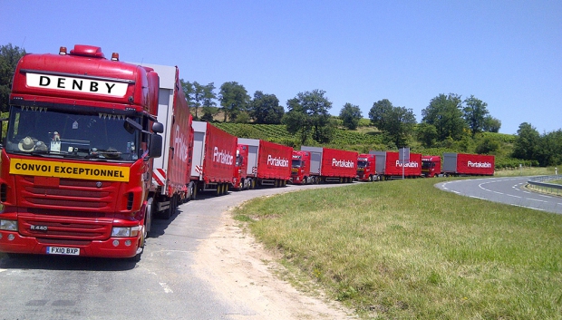 Wide loads moving in France